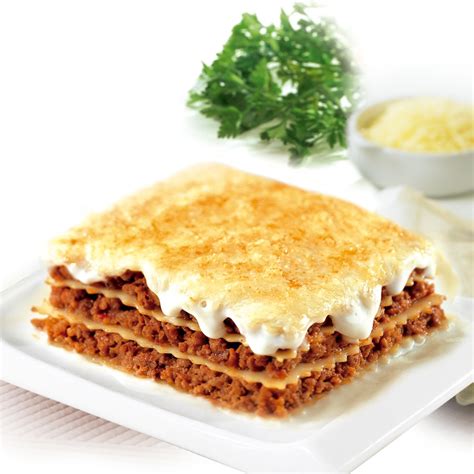 Lasagne bolognese with béchamel sauce au gratin