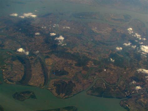 Iravati River On Clear World Map 的图像结果