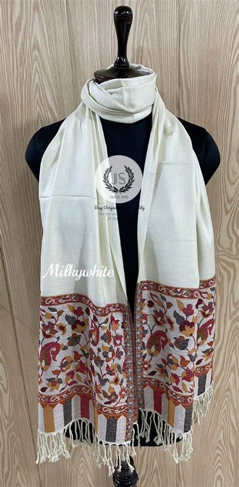 Milky White shade woolen stole for winter -GARI001WSMW – www.soosi.co.in