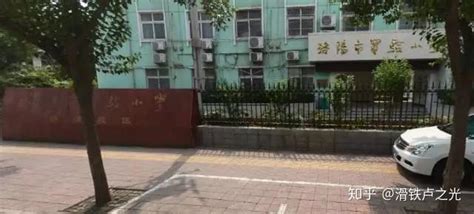 河南洛阳：小学一年级新生走红毯迎接开学(高清组图)|新生|小学|开学_新浪新闻