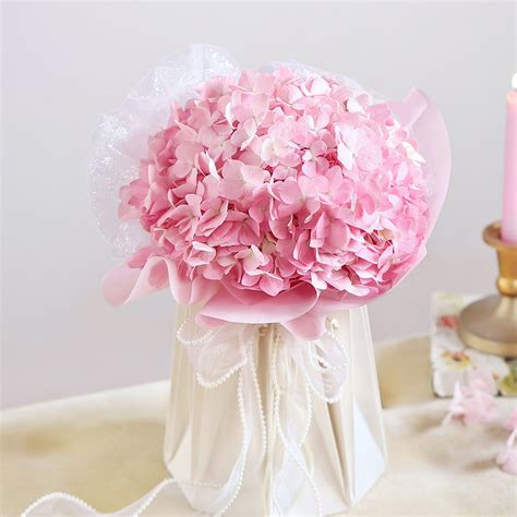 Flower Arrangements | Fresh Flower Bouquets for Delivery - Interflora India