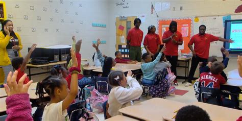 NSBE’s USM chapter shows science experiments to Laurel Magnet School ...