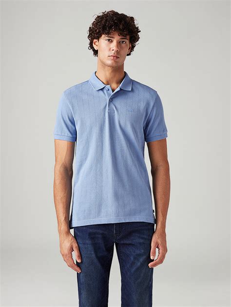 Men's Textured Light-Blue Slim Fit Textured Polo T-shirt – Levis India ...