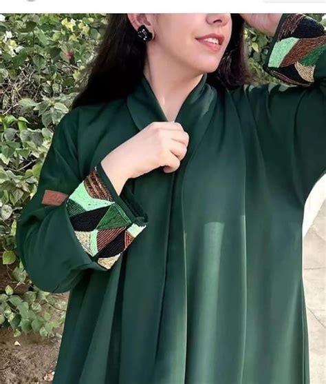 TASMIYAH HANDWORK ABAYA – hijabessence