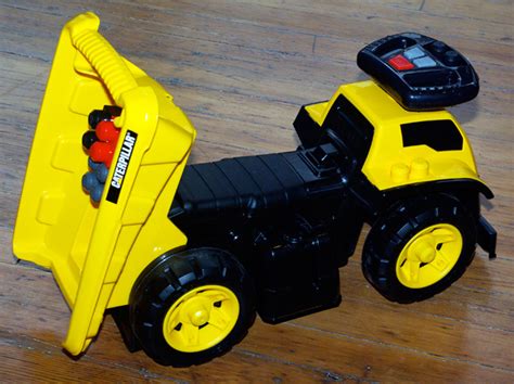 Mega Bloks 00522X Cat 3-in-1 Ride on Dump CK2 : Amazon.in: Toys & Games
