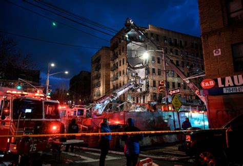 Building Collapsing 的图像结果