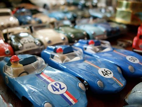 Scale Models & Collector Toys – Toy World
