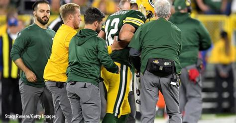 Aaron Rodgers says 'I'm planning on playing' vs. Minnesota after knee ...