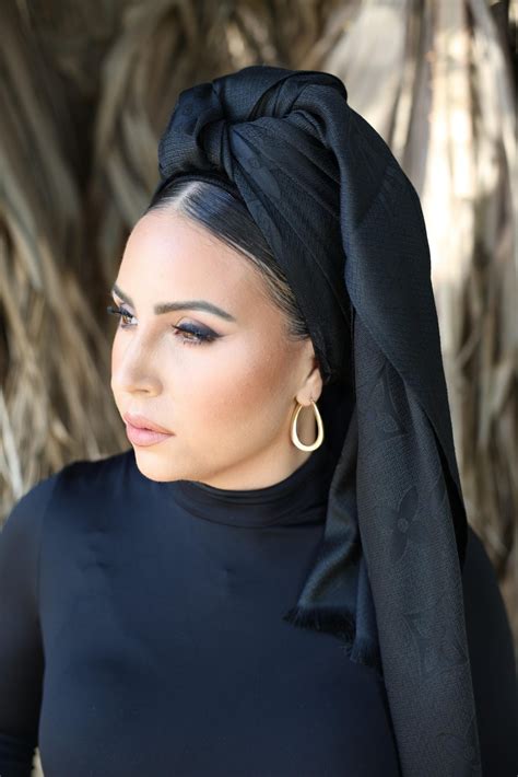 מטפחת לואי ויטון שחורה - בוטיק רעות עטיה