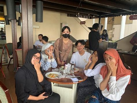 GRAND DAFAM BRAGA BANDUNG - Hotel Reviews, Photos, Rate Comparison ...