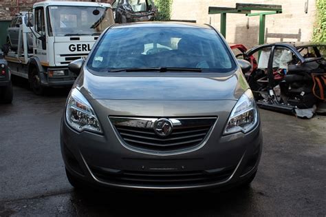 Where Is the Body Control Module On a Meriva A 的图像结果