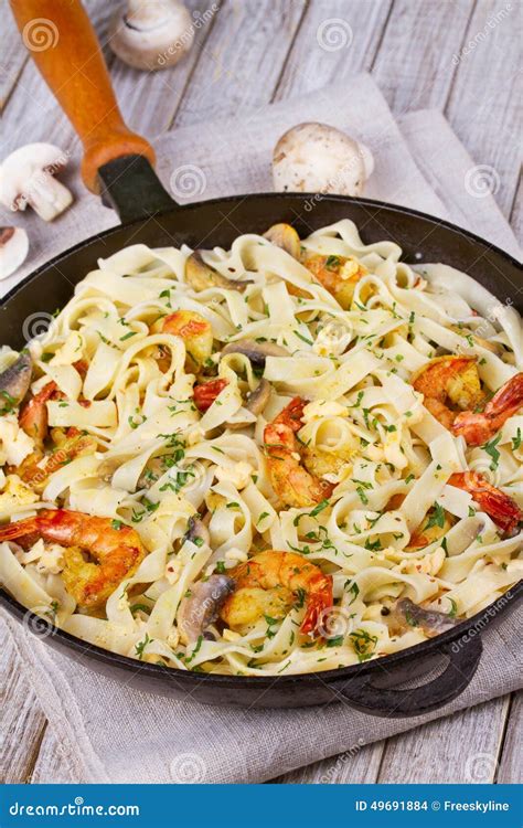 Creamy Shrimp and Mushroom Pasta. Stock Photo - Image of diet ...