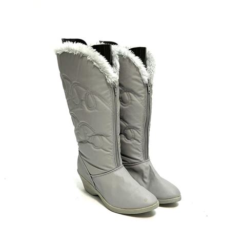 Women's Grey Boots | Depop