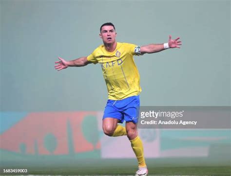Ronaldo Playing Soccer 的图像结果