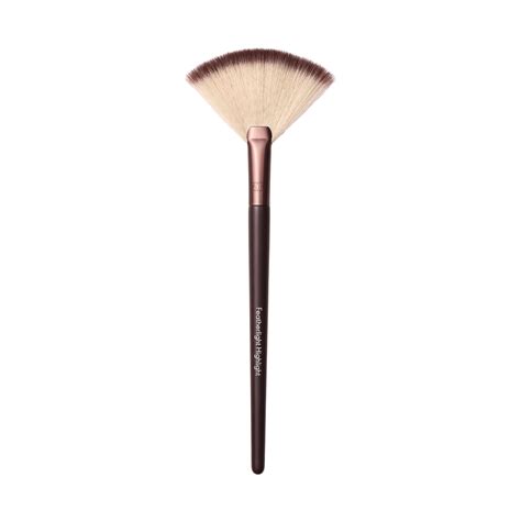 Featherlight Highlighter Brush