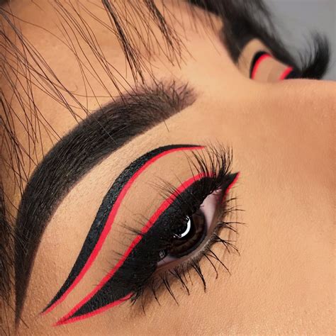 ≡ Graphic Eyeliner Makeup Ideas for Summer 》 Her Beauty