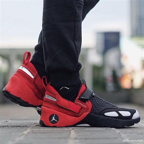 Jordan Trunner LX OG Black Red Sneakers, Sneaker Head, Air, 40% OFF