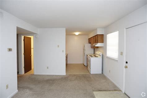 Stadium Apartments - 1301 Old 63 S, Columbia, MO | Homes.com