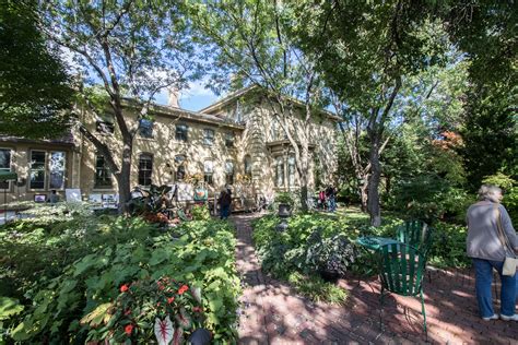 Milwaukee Event Venues Sanger House Gardens Breathtaking