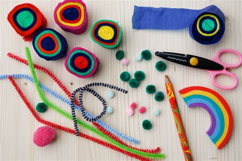 19 Fun Pipe Cleaner Crafts for Kids