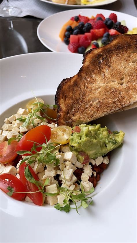 Pierrot Gourmet at The Peninsula - Chicago Illinois Restaurant - HappyCow