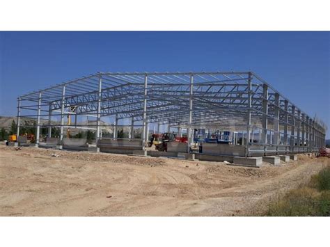 Hangars métalliques démontables de grande portée | MECARAPID | Contact ...