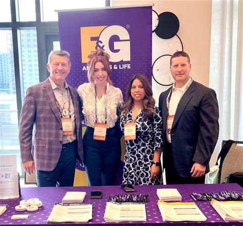 #teamwork #teamworkmakesthedreamwork #strikeapose #sales # ...