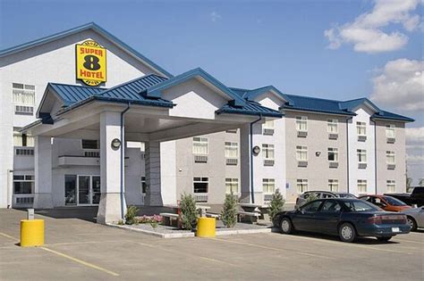 SUPER 8 BY WYNDHAM FORT SASKATCHEWAN (Alberta) - Hotel Reviews, Photos ...