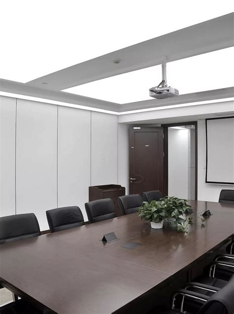 1600平米办公室装修案例_效果图-华腾世纪现代风办公室-意辰装饰