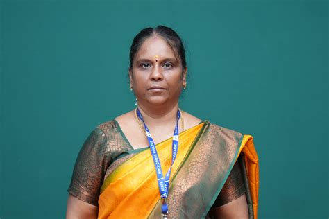 HOLY CROSS COLLEGE - TRICHY