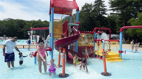 White Plains NY: Saxon Woods Pool is part of Westchester County Parks