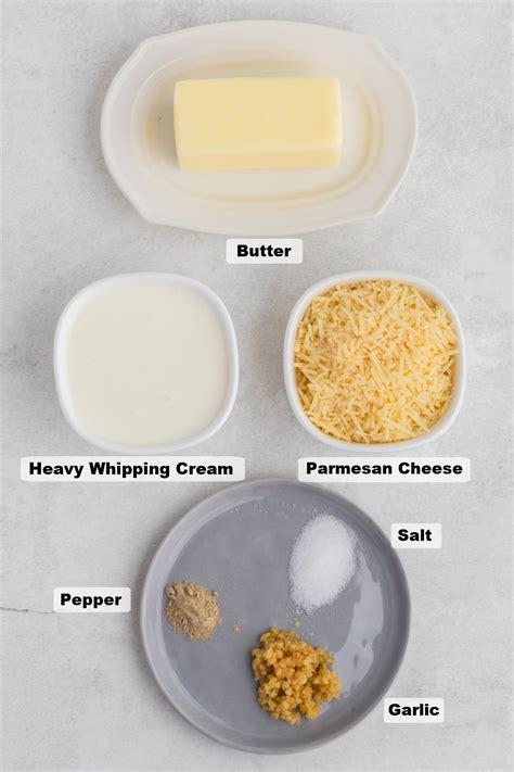 Learn how to make creamy Alfredo sauce without using cream che ...