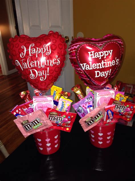 Small valentines bouquets | Valentine gifts for kids, Valentines candy ...