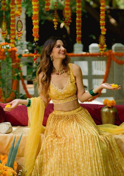 Buy Yellow Printed Semi Crepe Readymade Lehenga - Koskii