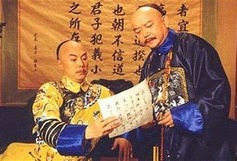 乾隆皇帝写了4万首烂诗，只有这一首，值得全体中国人背诵！