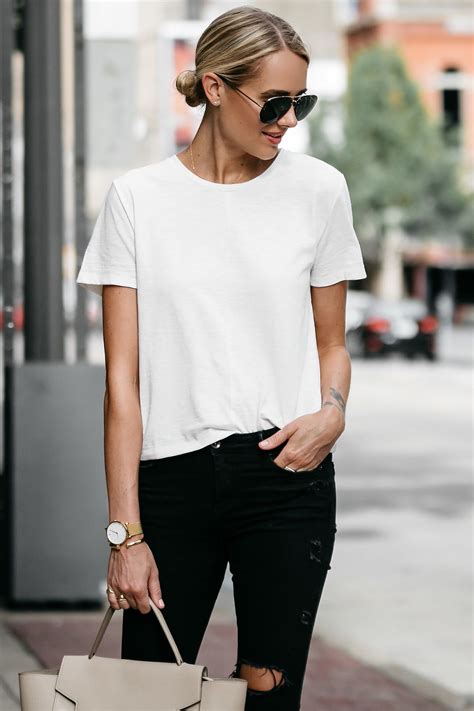 t shirt outfits for ladies - Monty Holliday