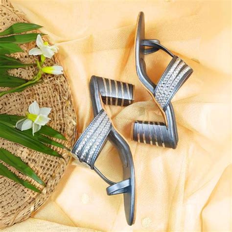 Ruhi Trio Dark SIlver – The Madras Trunk