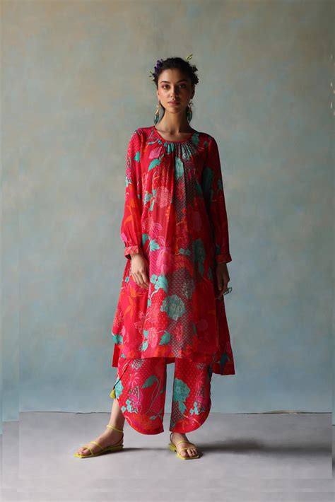 Gul Jester Red Printed Puckering Kurta Set – Raji Ramniq