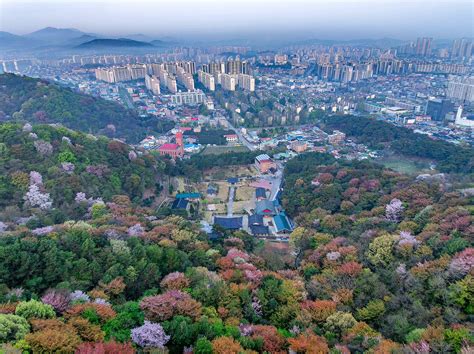 Jeonghye Temple at the base of Mt Wansan, Wansan District, Jeonju ...