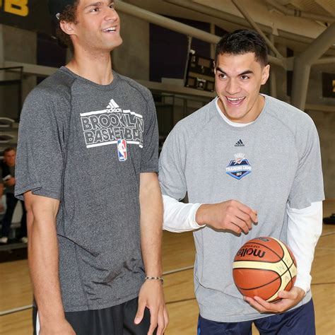 Steven Adams Family Photo