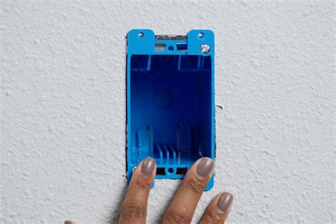 How to Install Old Work Round Box 的图像结果