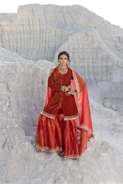 Sienna Velvet Sharara – Pooja Ranawat