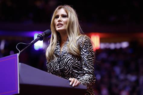 Body Language Expert Reveals the Meaning Behind Melania Trump's Smile at Donald Trump's Joint ...