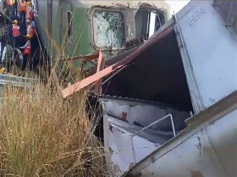 Uttar Pradesh: Two injured as goods trains collide near Fatehpur