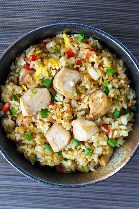 Japanese Chicken Fried Rice (Yakimeshi) - That Spicy Chick