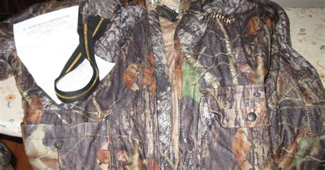 How to Zip a Coat 的图像结果