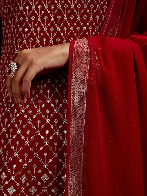 Libas End Of Season Sale: Shop & Get Upto 70% Off On Ethnic Wear Online