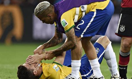 巴西球员道歉：惨败将伴随一生 唯有争取第三赎罪_2014世界杯_新浪体育