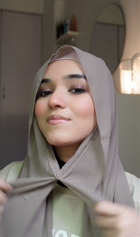 MAGNETIC HIJAB - TAUPE – anahco