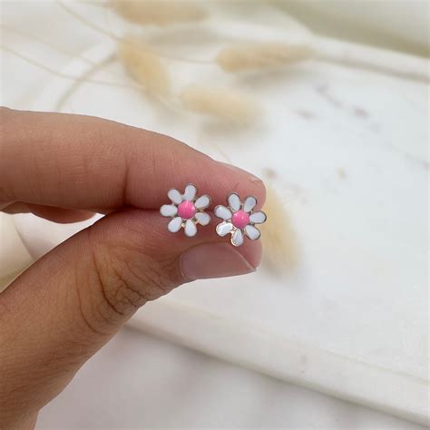 Daisy Second Piercing Studs (white) – LOLO LéPA